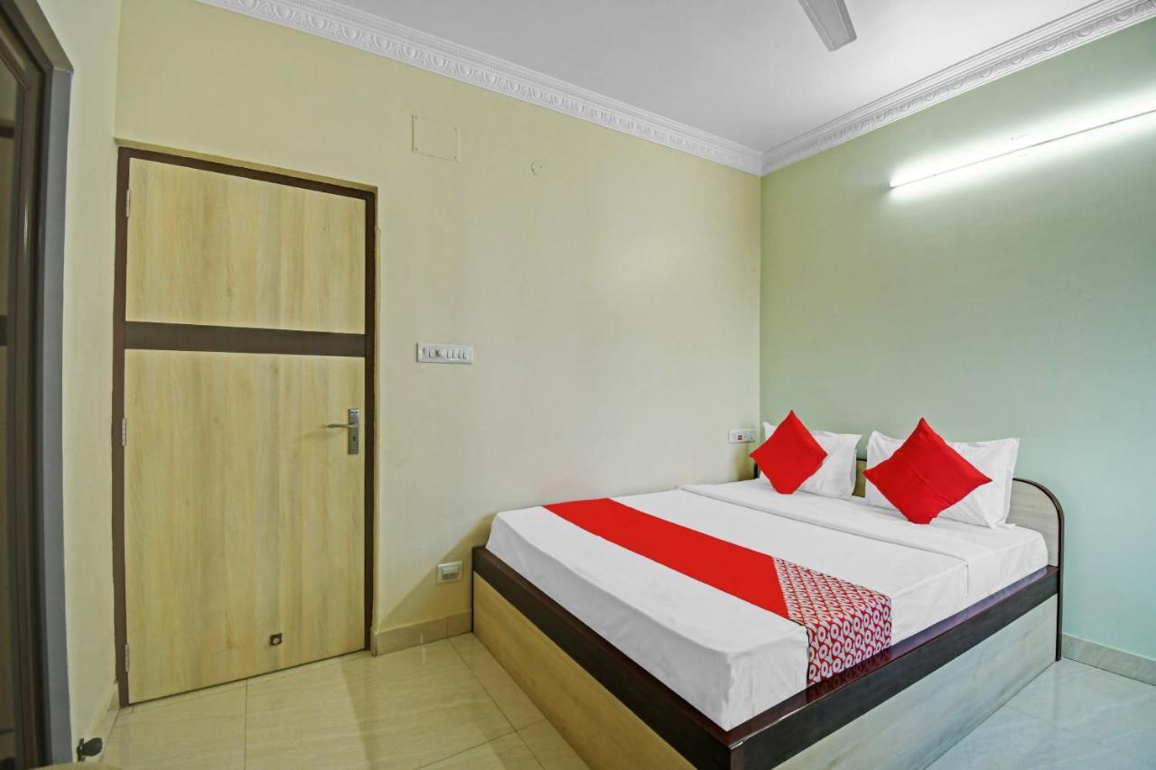 Oyo Flagship 84655 S S Guest House Kalkutta Exterior foto