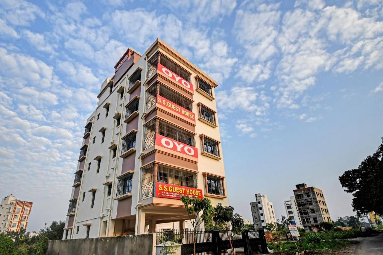 Oyo Flagship 84655 S S Guest House Kalkutta Exterior foto